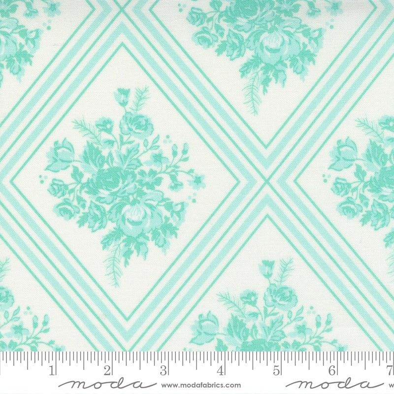 Merry Little Christmas Diagonal Floral 7m Fabric Bolt| Modalt